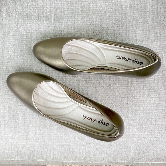 Easy Street Fabulous Pump Size 9 Med NIB - Picture 7 of 8